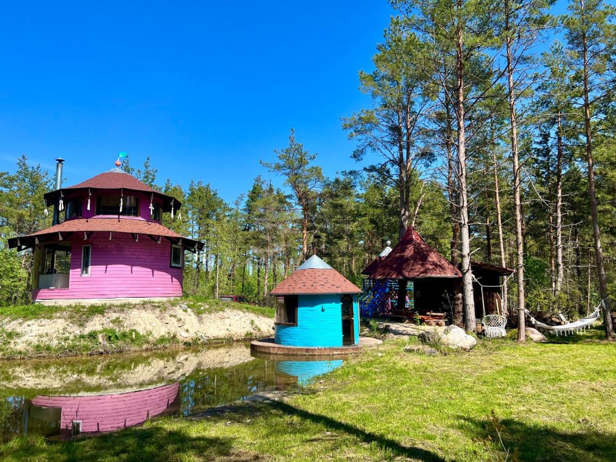 Villa Roosa Maja Parvesaunaga Reigi Exterior foto